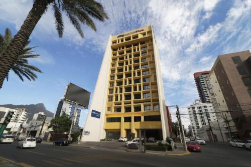 Foto general de Hotel City Express Plus Monterrey Galerías