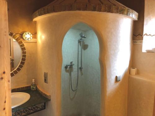 Bathroom – Kasbah Hotel Ait Omar