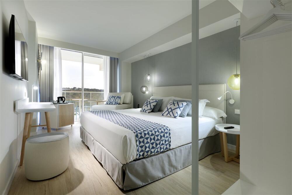 Foto de una habitación de Palladium Hotel Menorca
