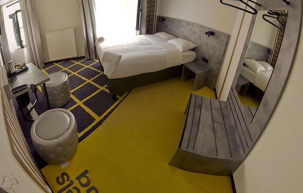 Foto de una habitación de Nekotel Concept Art Hotel