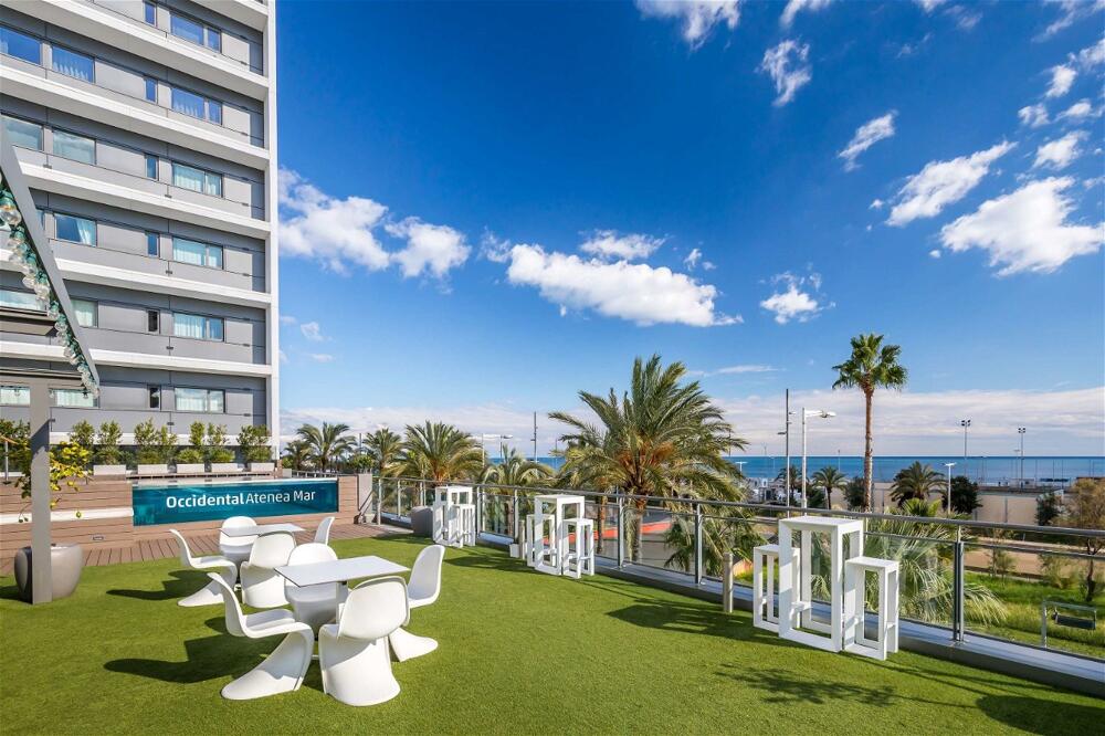 Foto del entorno de Hotel Occidental Atenea Mar - Adults Only