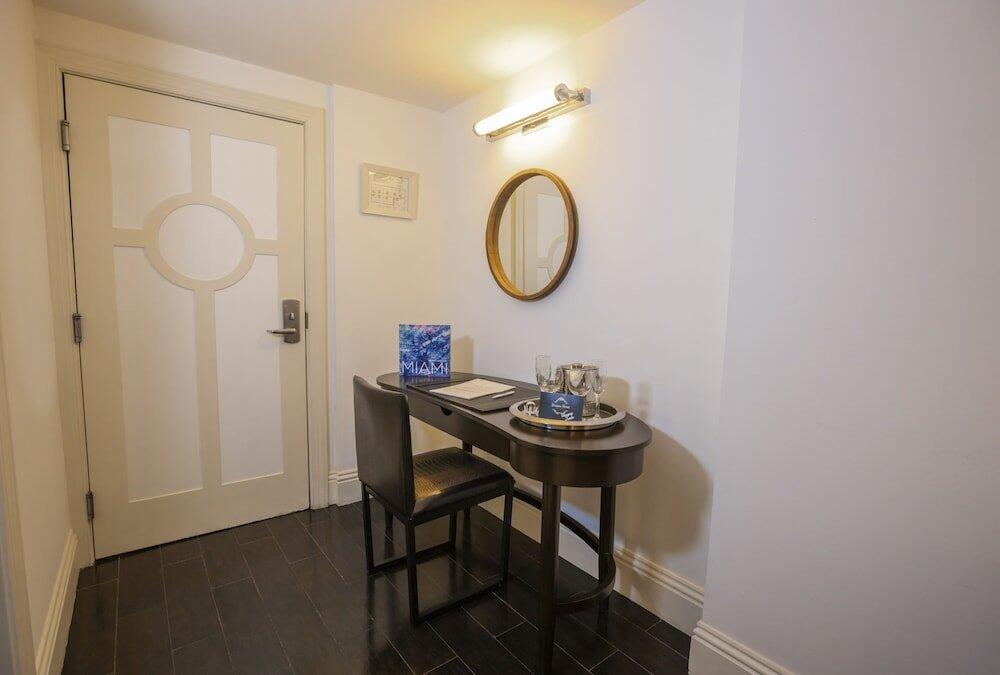 Foto de una habitación de Hotel Riviera Suites