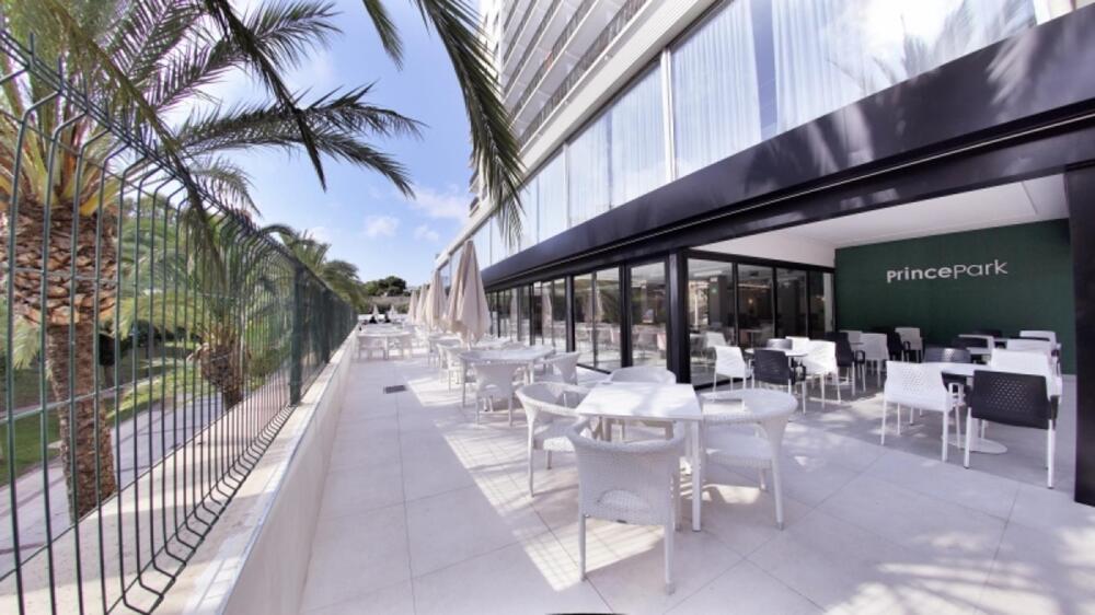 Foto de restauración de Hotel Prince Park