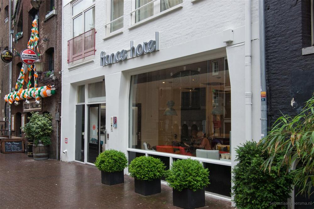 Foto del exterior de France Hotel