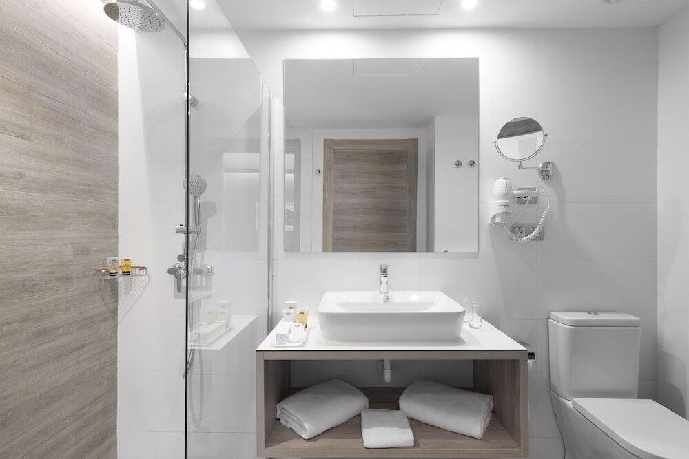 Foto del baño de Hotel Elba Premium Suites - Adults Only