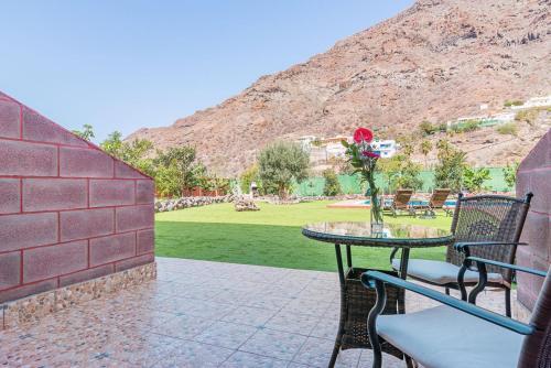 Foto del exterior de Apartamentos Sol Mogan Suites