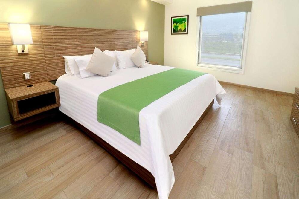 Foto de una habitación de Hotel Wyndham Garden Monterrey Valle Real