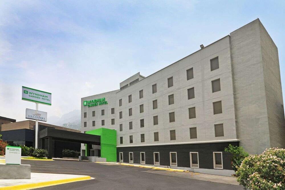 Foto del exterior de Hotel Wyndham Garden Monterrey Valle Real