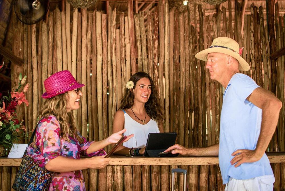 Foto de las zonas nobles de Hotel Akumal Natura Glamping