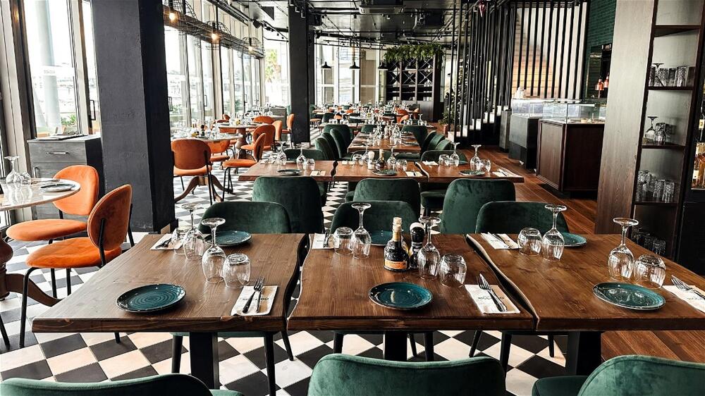 Foto de restauración de AX ODYCY Hotel