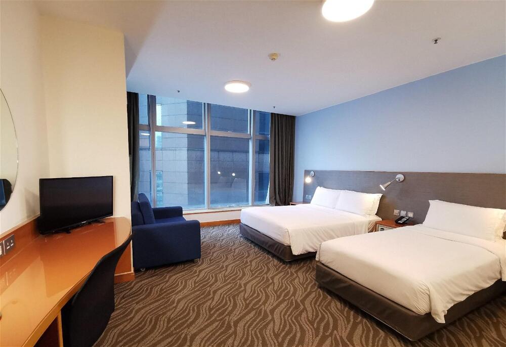 Foto de una habitación de Holiday Inn Express Hong Kong Causeway Bay, an IHG Hotel