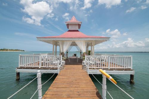 Foto del entorno de Complejo Bahia Principe Luxury Bouganville - Adults Only All Inclusive