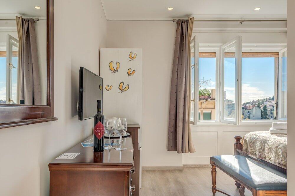 Foto de una habitación de Metropole Luxury Rooms