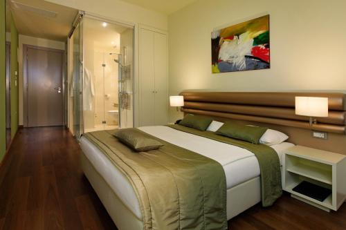 Foto de una habitación de Hotel Korkyra