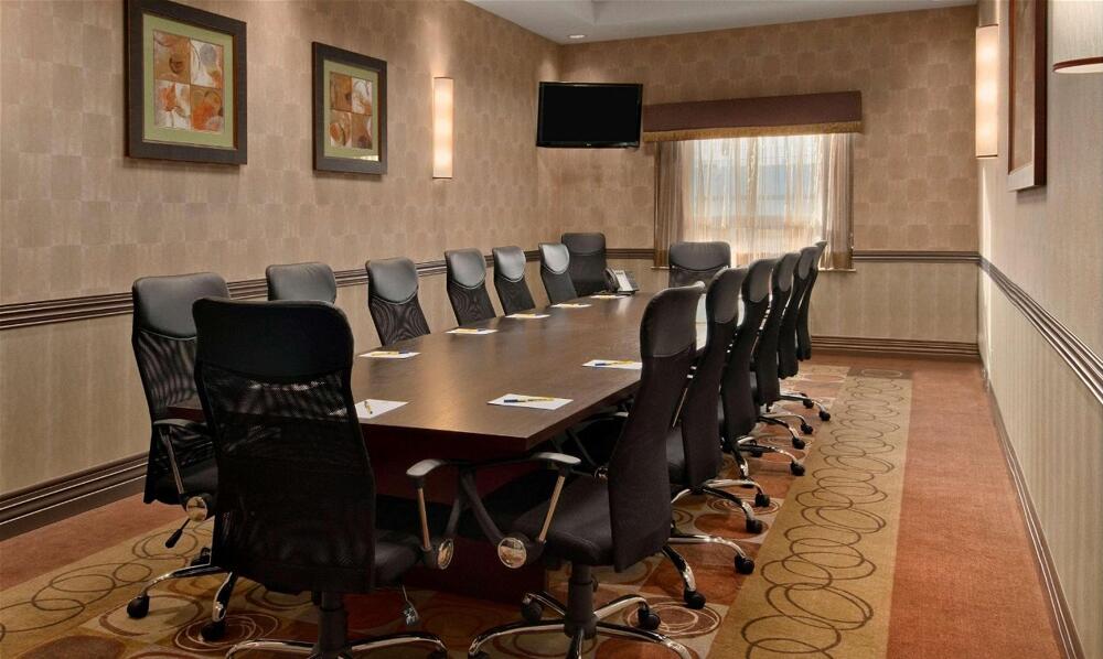 Foto de los servicios de Hotel Best Western Premier Freeport Inn Calgary Airport