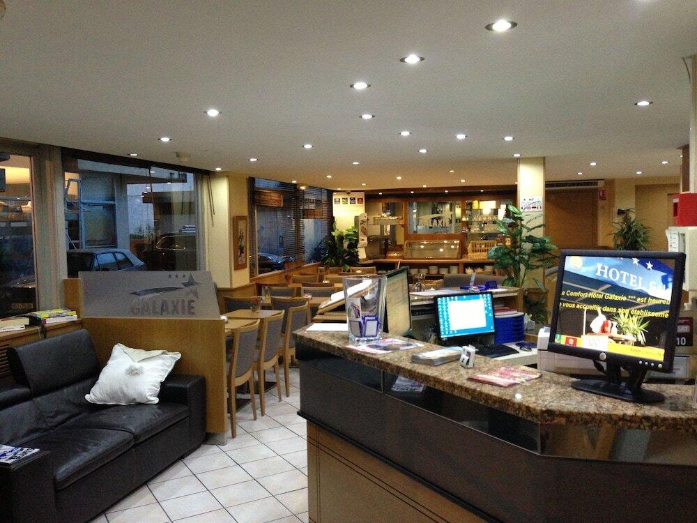 Foto de las zonas nobles de The Originals City, Hôtel Galaxie, Nice Aéroport