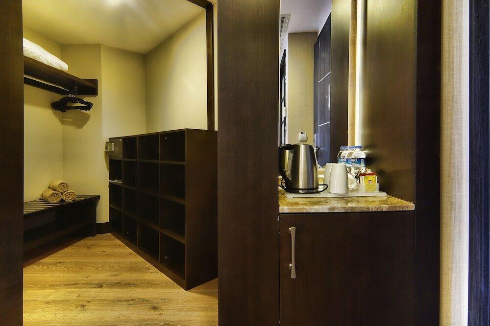 Foto de una habitación de Limak Lara Deluxe Hotel &amp;amp; Resort Antalya
