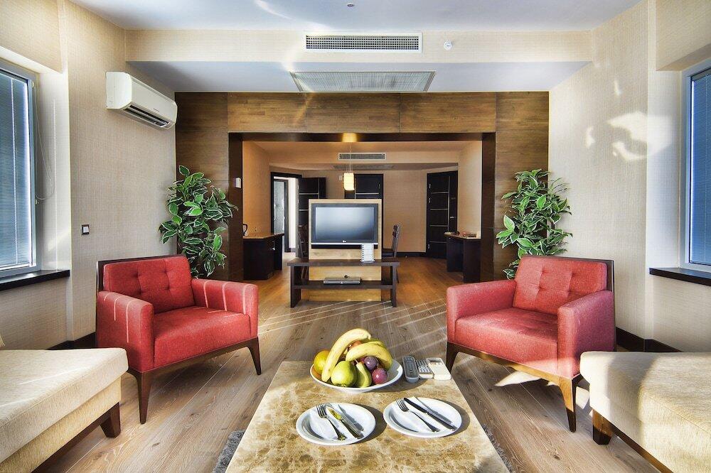 Foto de una habitación de Limak Lara Deluxe Hotel &amp;amp; Resort Antalya