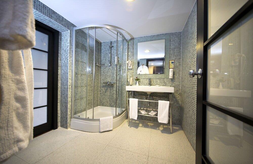 Foto del baño de Limak Lara Deluxe Hotel &amp;amp; Resort Antalya