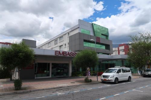 Foto del exterior de Hotel Embassy Quito