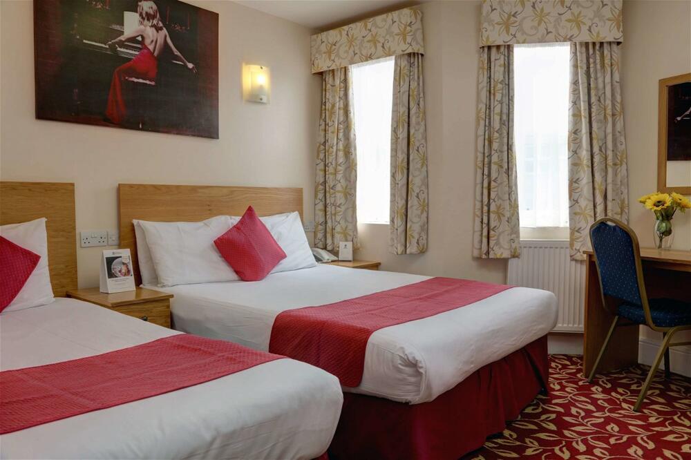 Foto de una habitación de Best Western Greater London Hotel