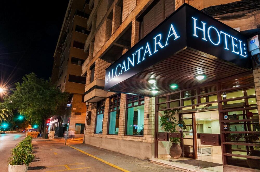 Foto del exterior de Hotel Alcántara