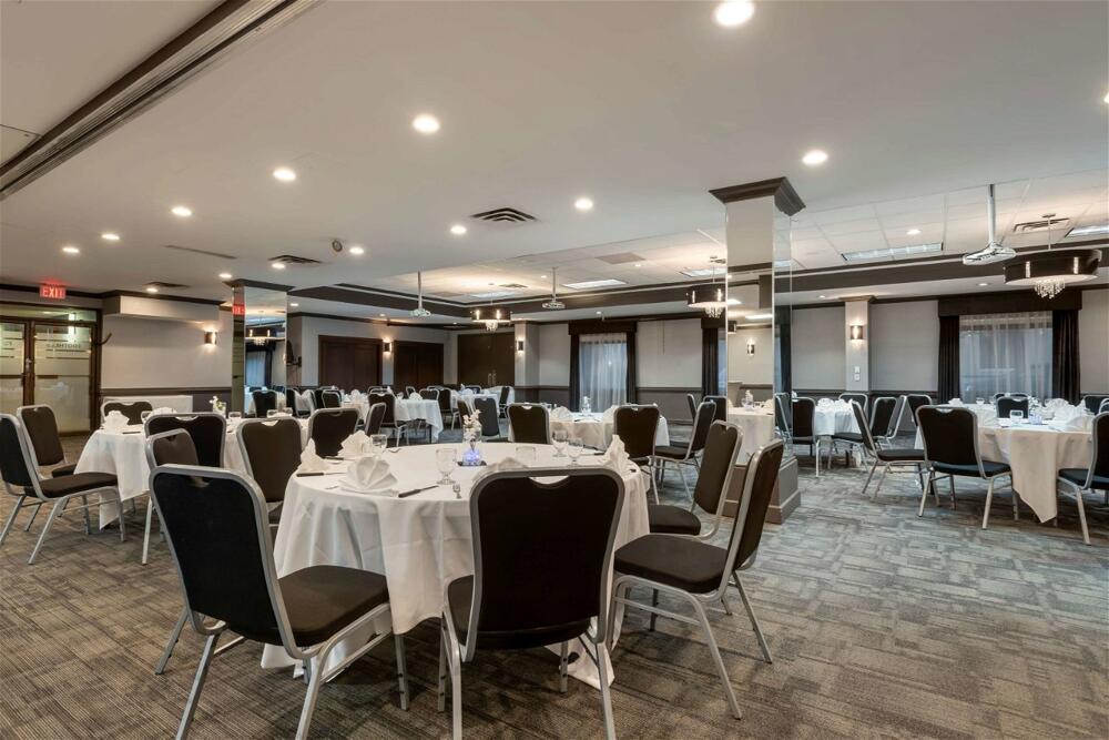 Foto de los servicios de Best Western Plus Village Park Inn