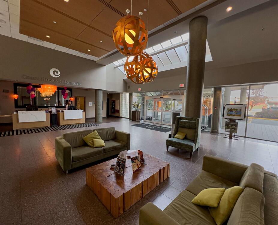 Foto de las zonas nobles de Coast Chilliwack Hotel by APA