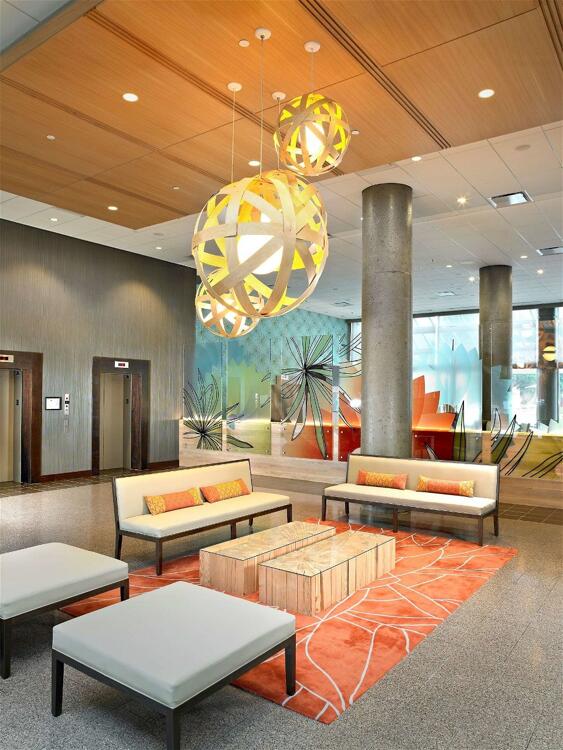 Foto de las zonas nobles de Coast Chilliwack Hotel by APA