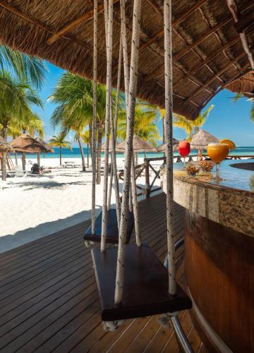 Foto de restauración de Complejo InterContinental Presidente Cancun Resort