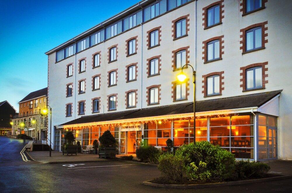 Foto de los servicios de Hotel Clifden Station House