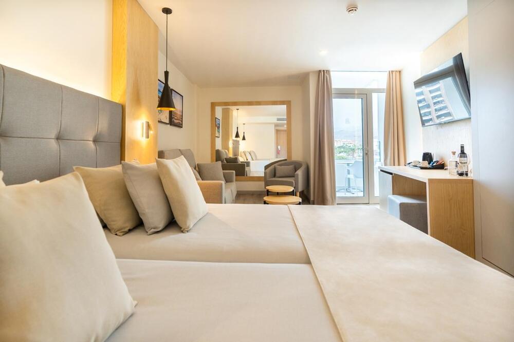 Foto de una habitación de HL Rondo Hotel