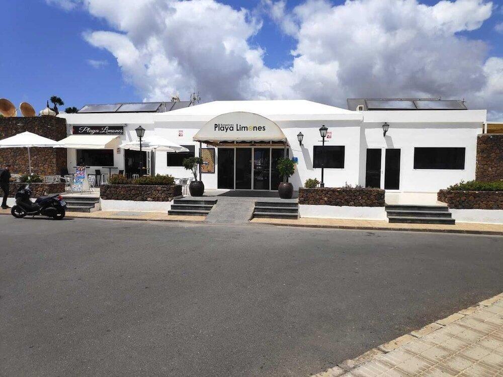 Foto del exterior de Bungalows Playa Limones