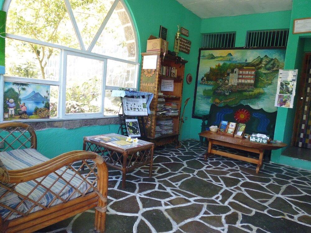 Foto de las zonas nobles de Eco Hotel Uxlabil Atitlan