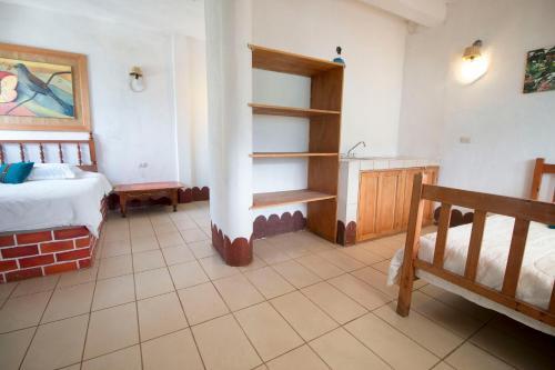 Foto de una habitación de Eco Hotel Uxlabil Atitlan
