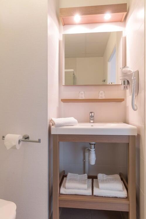 Foto del baño de Appart&amp;#039;City Confort Cherbourg