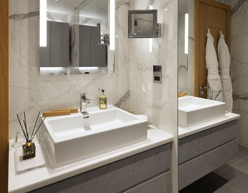 Foto del baño de Hotel Tower Suites by Blue Orchid