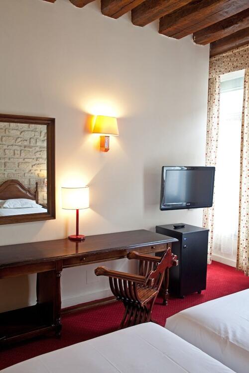 Foto de una habitación de Tonic Hôtel du Louvre