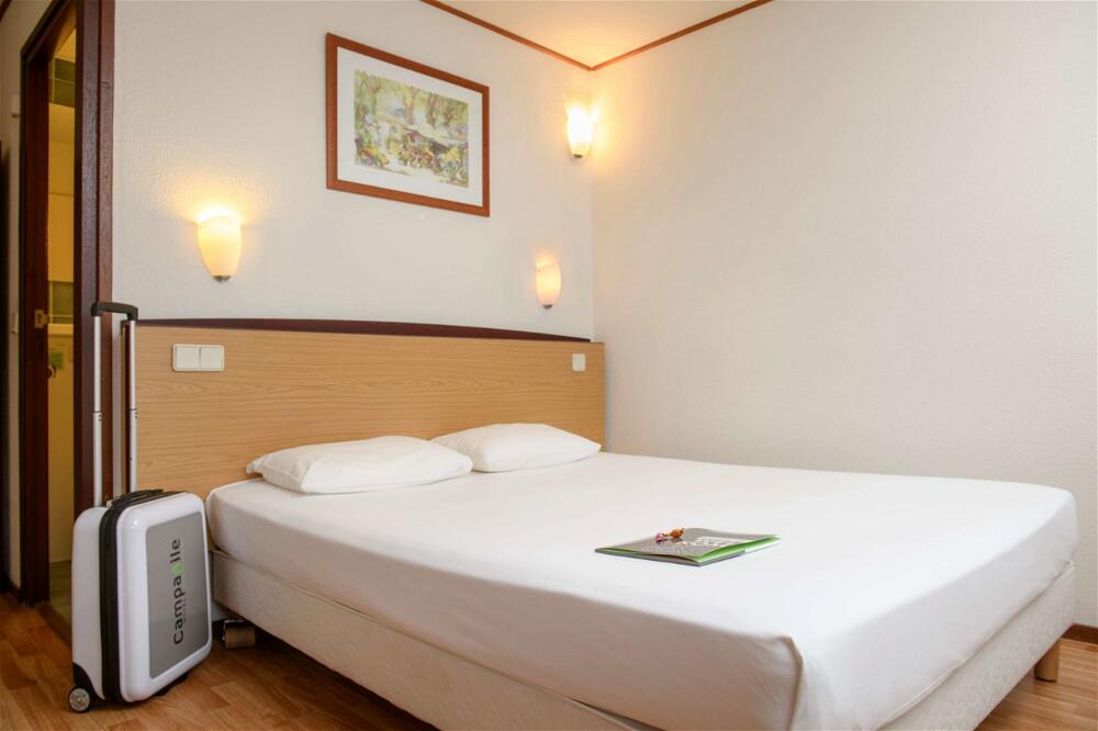 Foto de una habitación de Campanile Hotel &amp;amp; Restaurant Gent
