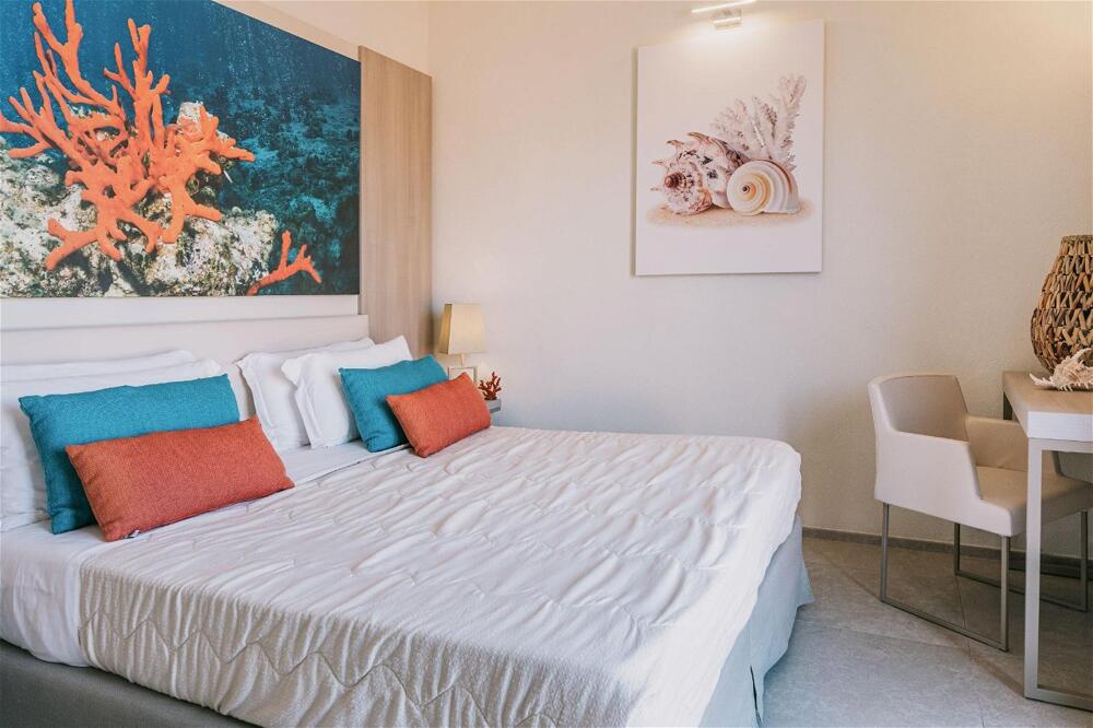 Foto general de Hotel Mangia&amp;#039;s Santa Teresa Sardinia, Curio Collection by Hilton