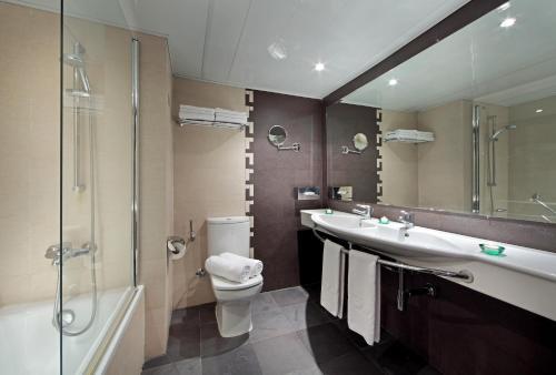 Foto del baño de Dominican Fiesta Hotel