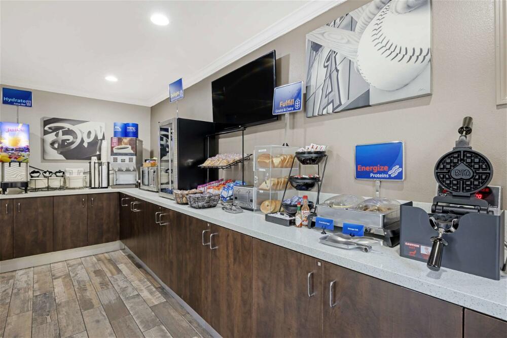 Foto de restauración de Best Western Courtesy Inn - Anaheim Park Hotel