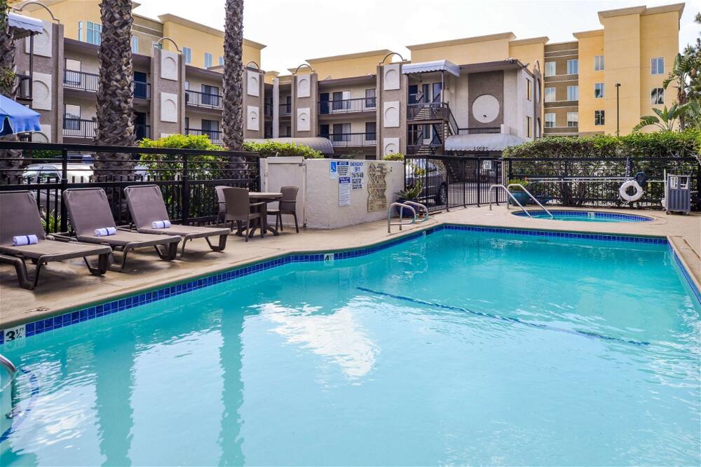 Foto de los servicios de Best Western Courtesy Inn - Anaheim Park Hotel