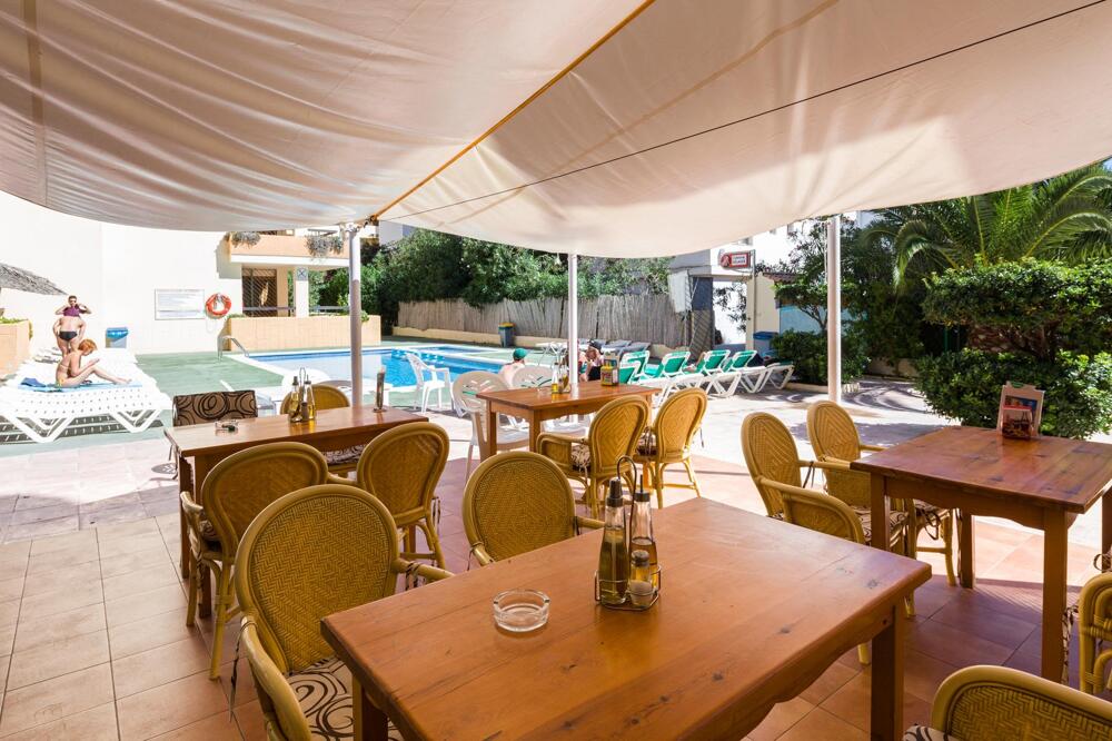 Foto de restauración de Apartamentos Arlanza - Only Adults