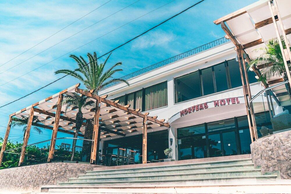 Foto del exterior de Morfeas Hotel