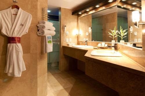 Foto del baño de Hotel Mercure Alameda Quito
