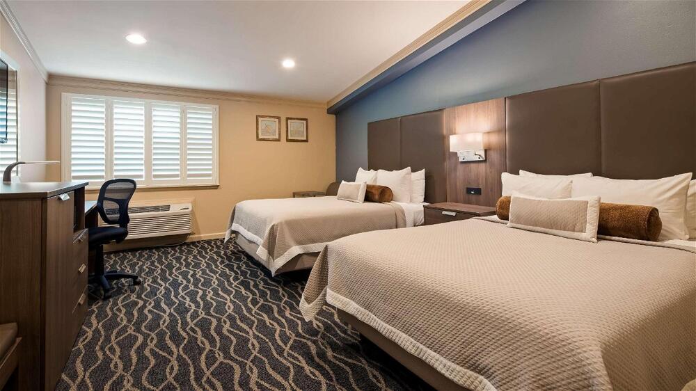 Foto de una habitación de Hotel Best Western Plus Hill House