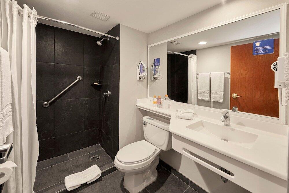 Foto del baño de Hotel City Express Plus Insurgentes Sur