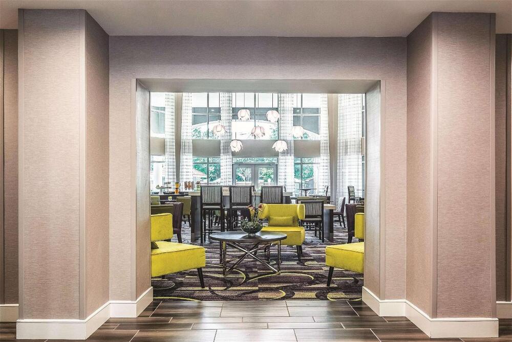Foto de las zonas nobles de Hotel La Quinta by Wyndham Atlanta Perimeter Medical