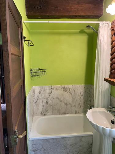 Foto del baño de Hotel y apartamentos rurales L&amp;#039;Anceo